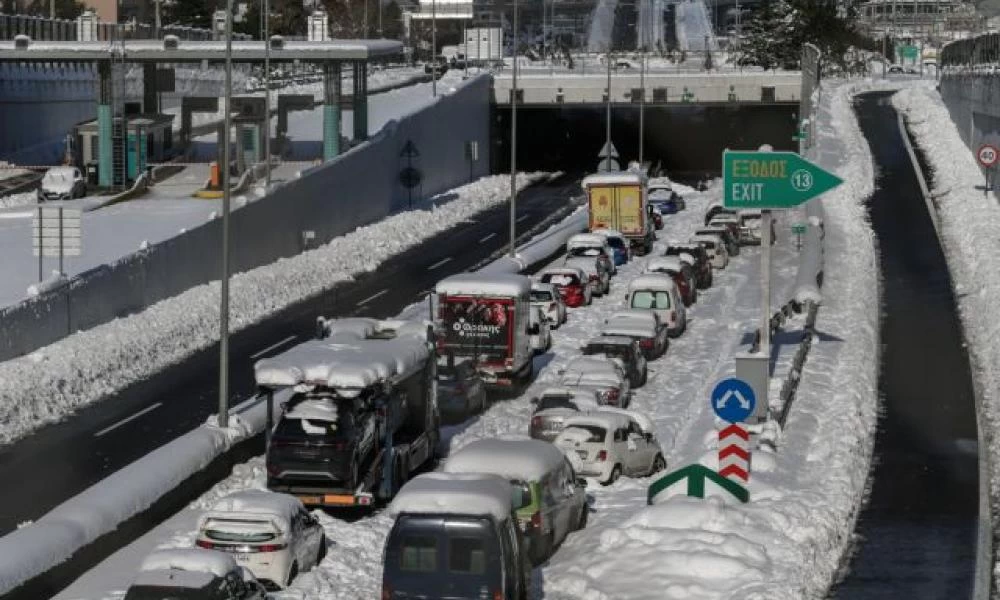 Γεωργιάδης: «Ντρέπομαι να τους κοιτάξω στα μάτια. Από το… όλα καλά, μέχρι το… όλα μαύρα υπάρχει απόσταση»